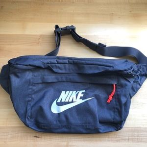 oversized nike fanny pack